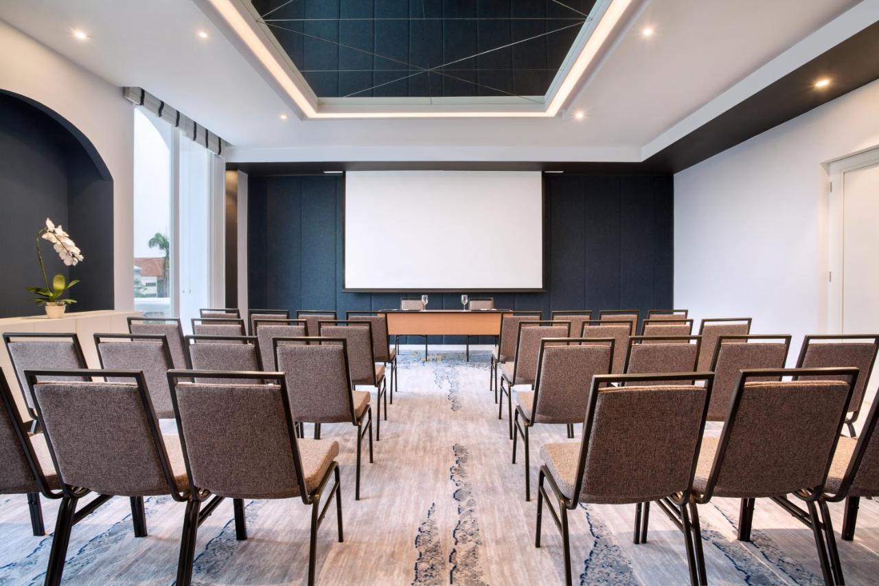 Mercure Jakarta Batavia Exteriör bild
