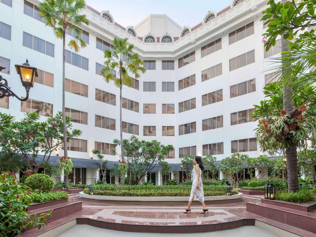 Mercure Jakarta Batavia Exteriör bild
