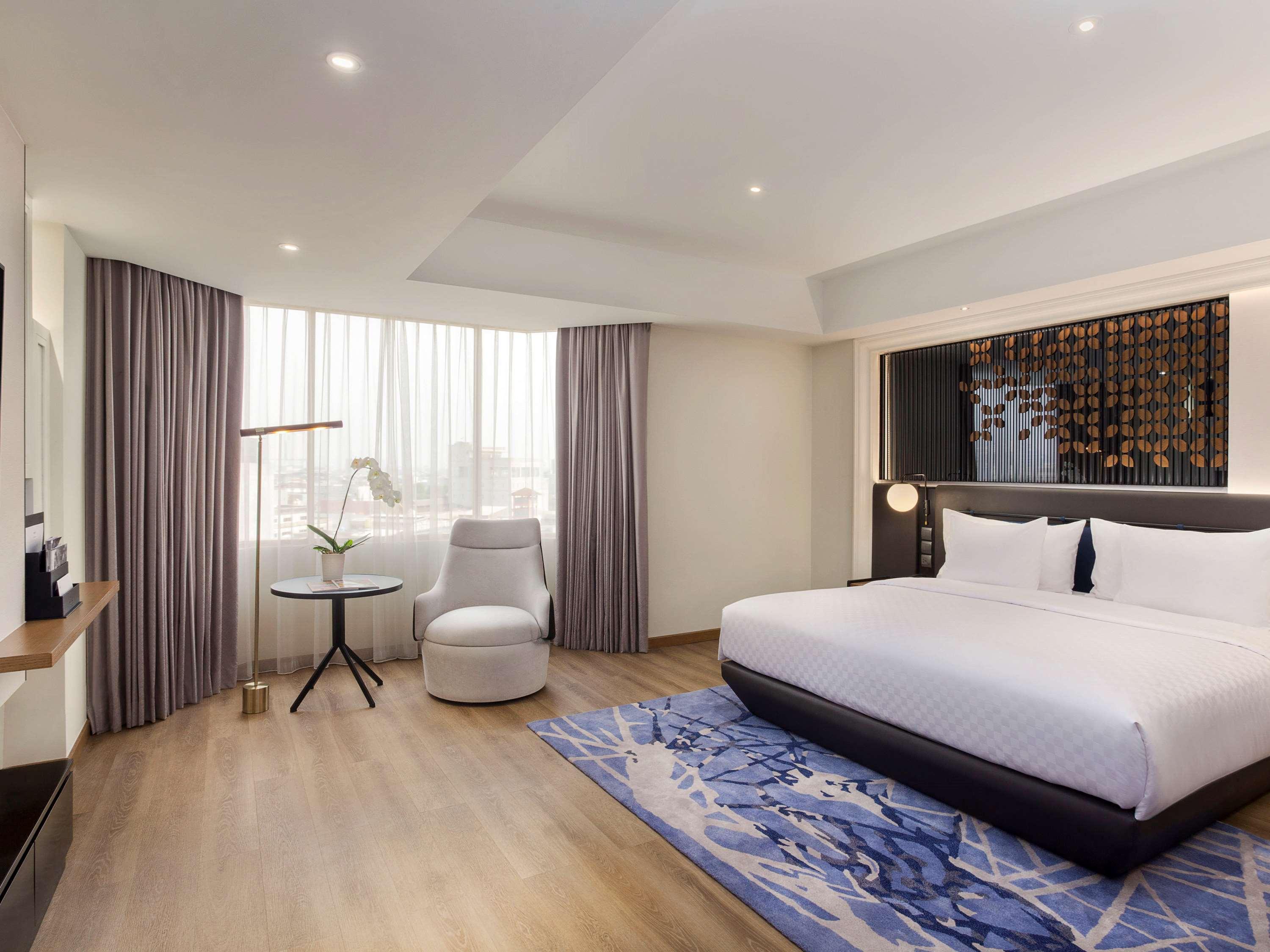 Mercure Jakarta Batavia Exteriör bild