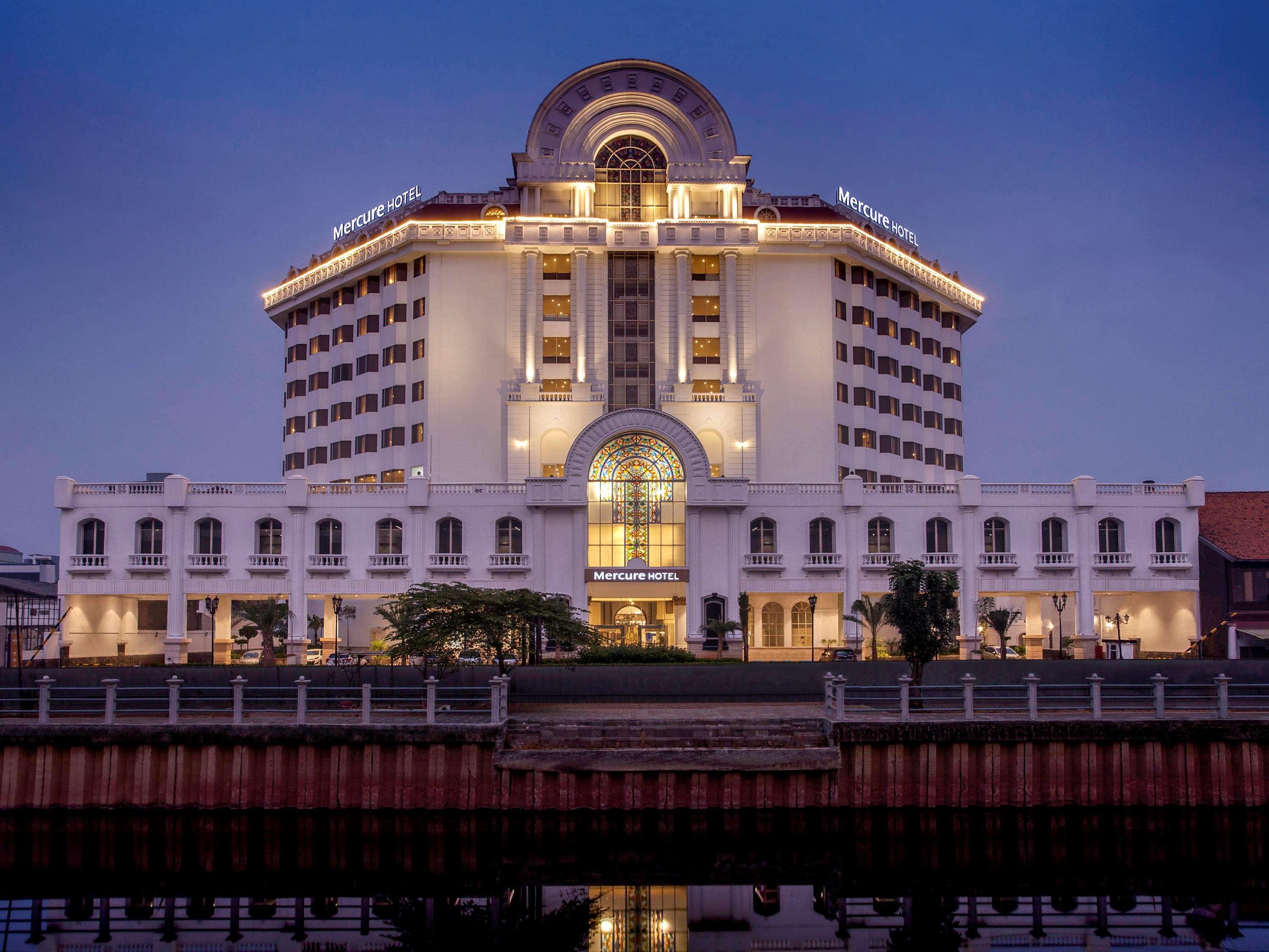 Mercure Jakarta Batavia Exteriör bild